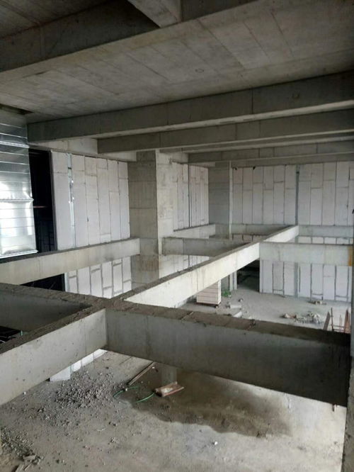 合利興業(yè)輕質(zhì)復(fù)合墻板 開啟建筑新時(shí)代的綠色選擇